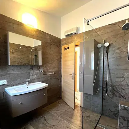 Exclusive Penthouse On 100 Square Only 70 M From The Sea *