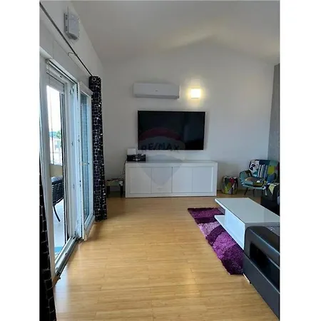 Exclusive Penthouse On 100 Square Only 70 M From The Sea Apartment