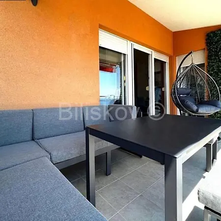 Apartment Exclusive Penthouse On 100 Square Only 70 M From The Sea Trogir