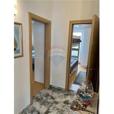 Exclusive Penthouse On 100 Square Only 70 M From The Sea * Trogir