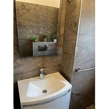 Apartment Exclusive Penthouse On 100 Square Only 70 M From The Sea *