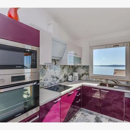 Apartment Exclusive Penthouse On 100 Square Only 70 M From The Sea *